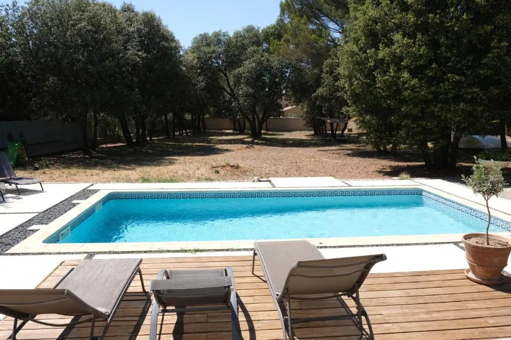 LS4-349 Jolie maison de vacances avec piscine privée au pied du VENTOUX, à Pernes les Fontaines – 10 per