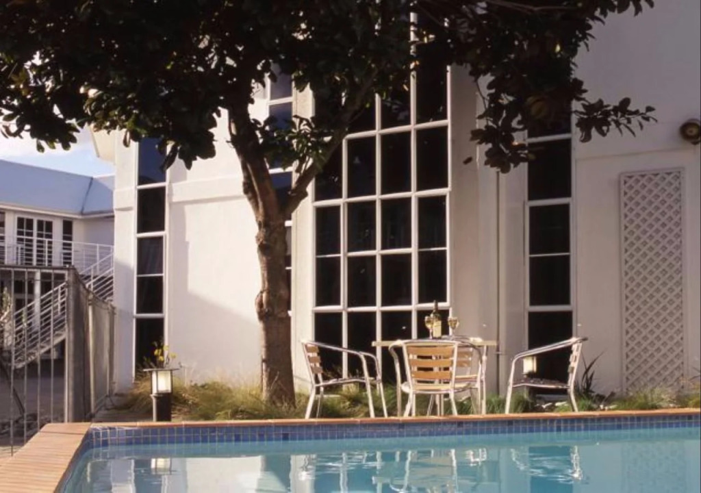 Pavilions Hotel