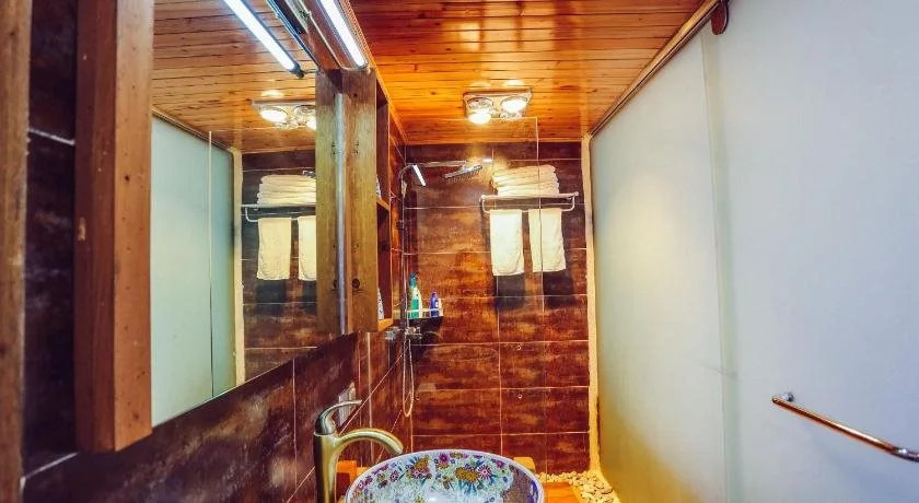 Cabin 7 Inn