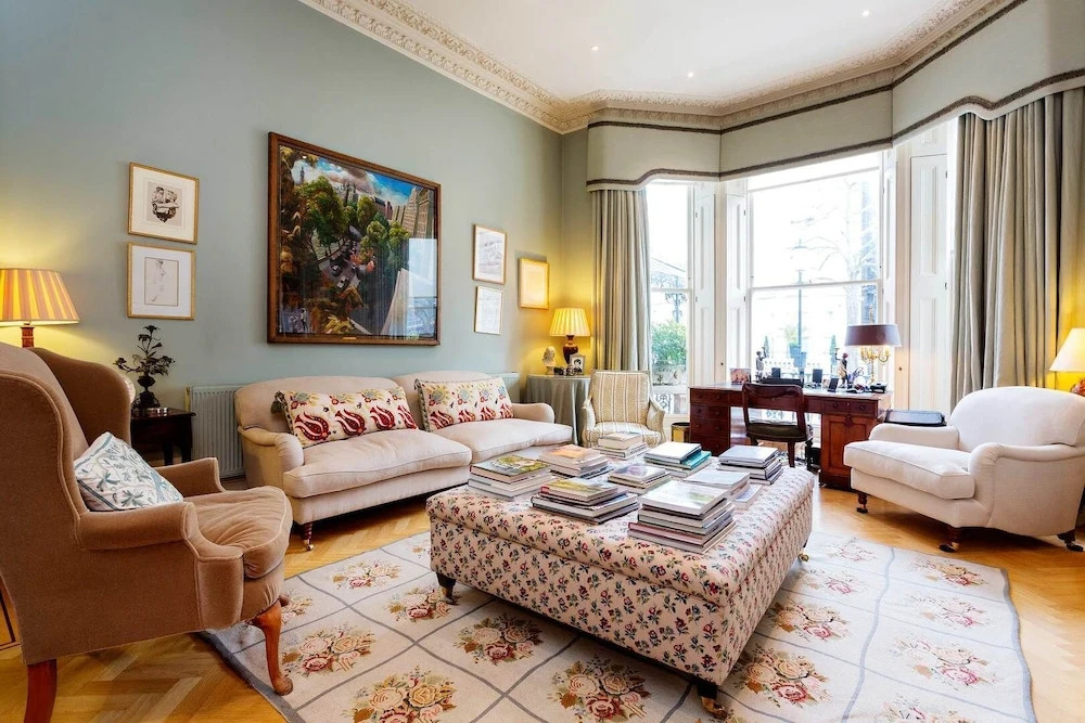 Holland Park Classicism