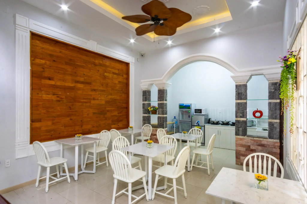 Apa Saigon Hotel