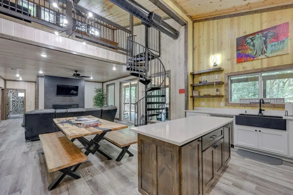Family-friendly Broken Bow Home w/ Deck & Grill!