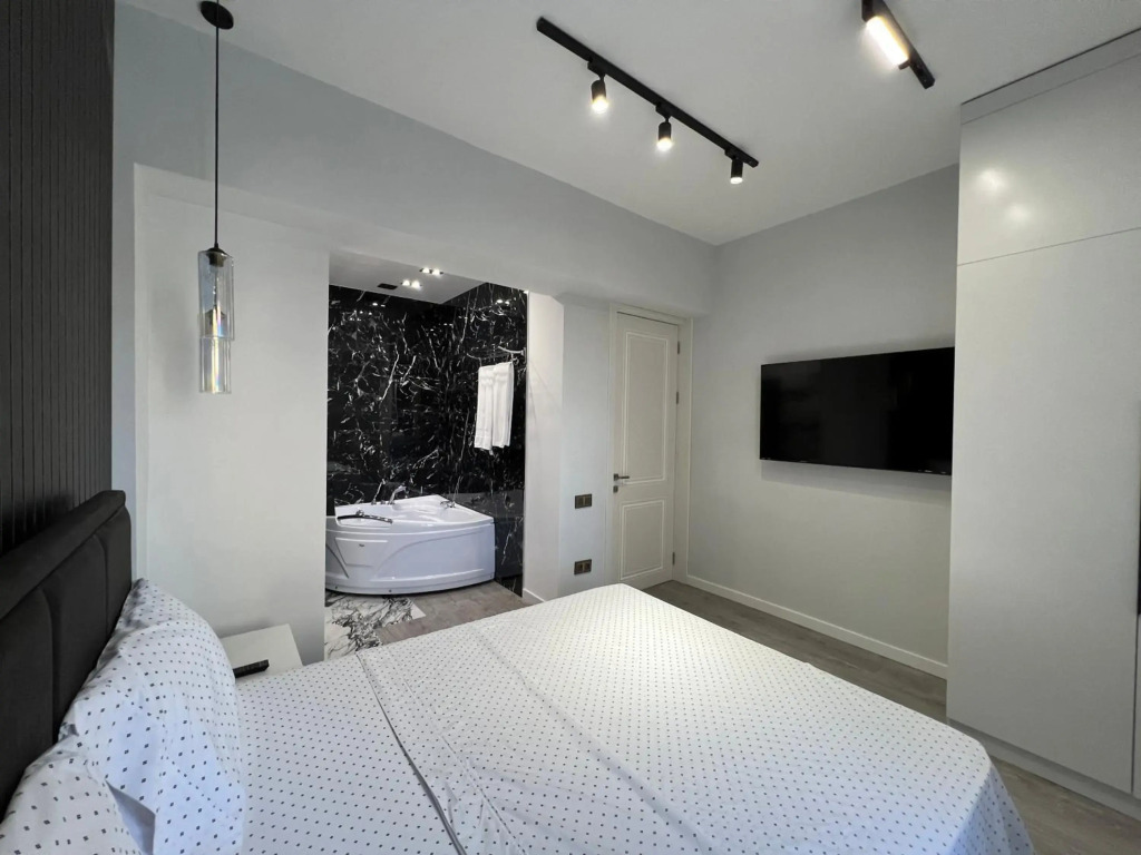 Derenik Demirchyan street, 2 bedrooms Modern, Beautiful apartment DE333