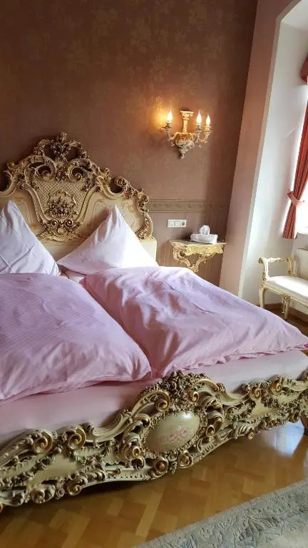 Schloss Sennfeld - Hotel & Restaurant & Veranstaltungsort