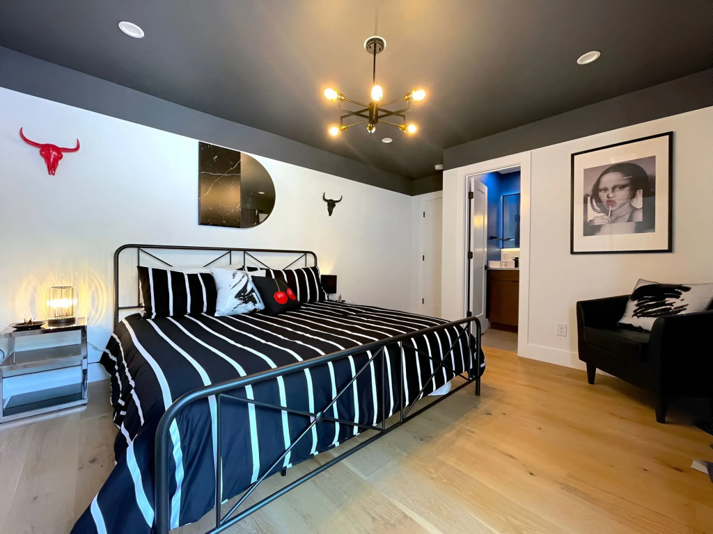 Pool Home Encore Rainey Street-6 minute drive, Austin