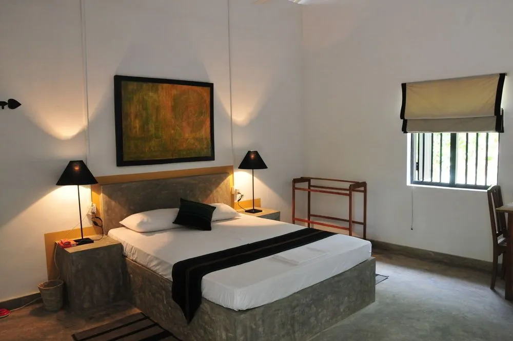 Waters Edge Anuradhapura - 3-Bed Lakeside Bungalow
