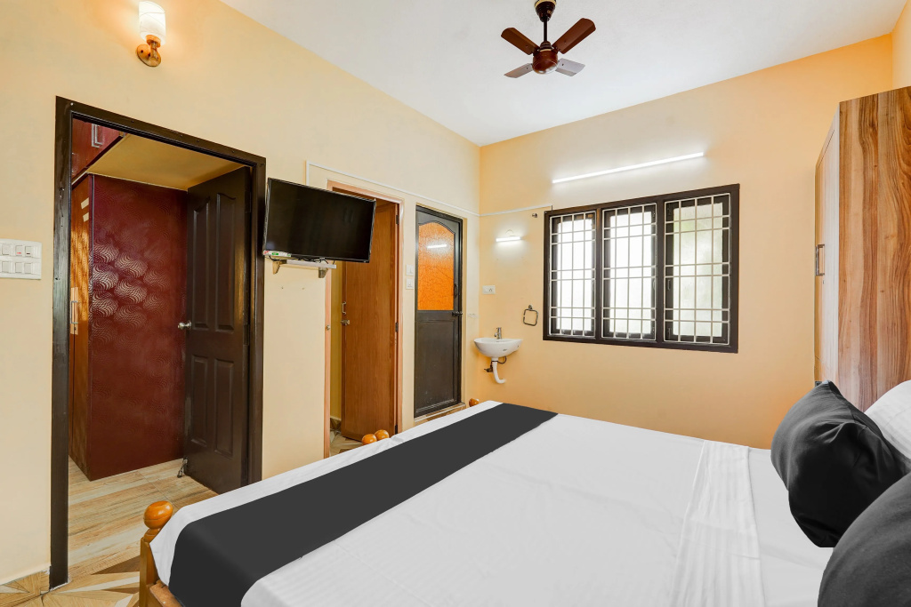 Hotel O Velachery Near Devi Karumariamman Nagar Extension