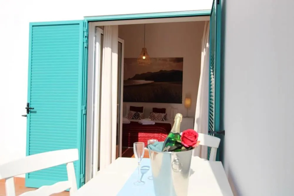 Prainha Algarve Villa With Pool by Homing