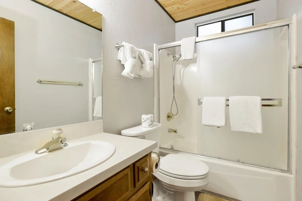 2256-q's Ski House 3 Bedroom Home by Redawning
