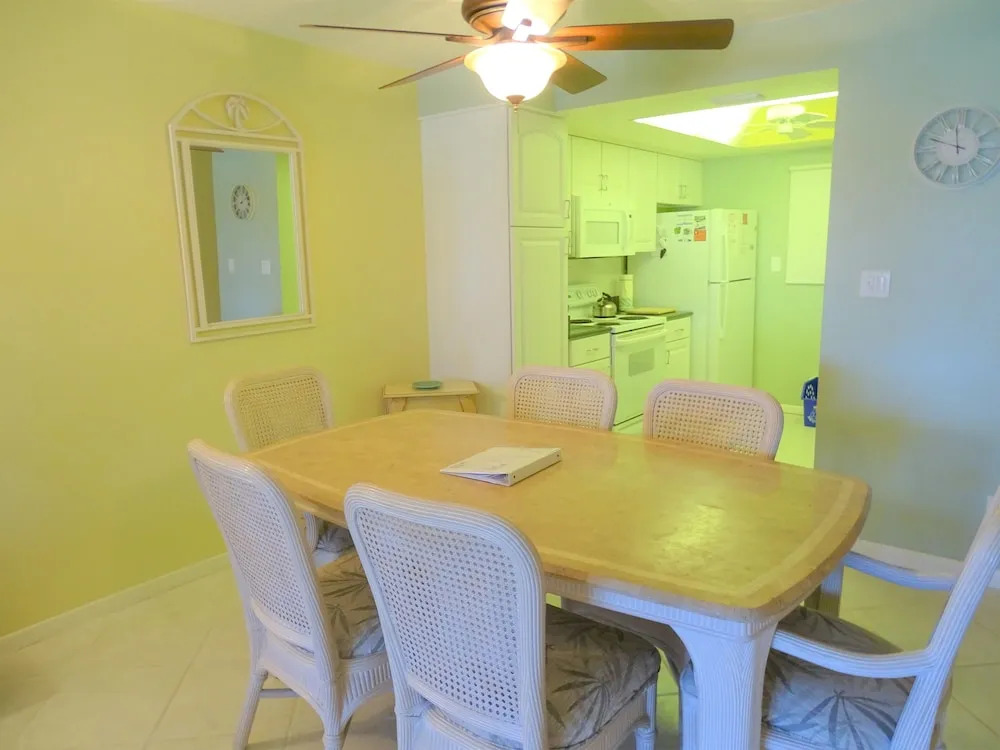 Sunset Royale 214 2 Bedrooms 2 Bathrooms Apts