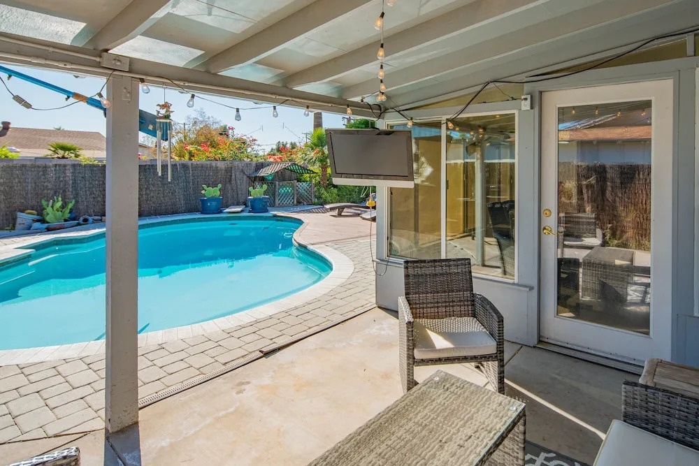 Exquisite 4BR Home near Old Town by WanderJaunt