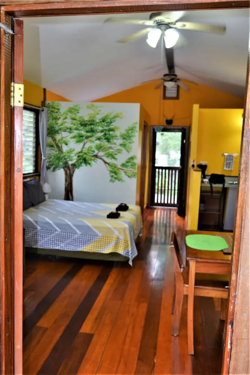 Treetop Cottage Escape in Tropical Garden Near San Ignacio