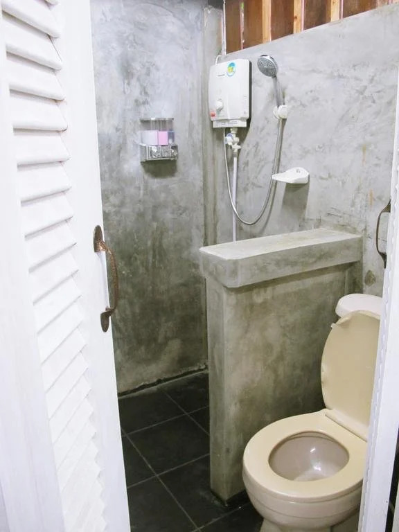 129/3 Backpacker Hostel