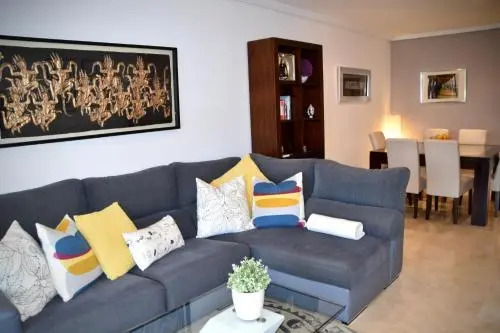 New Modern Villa Elviria, Mairena Pool BBQ&Views