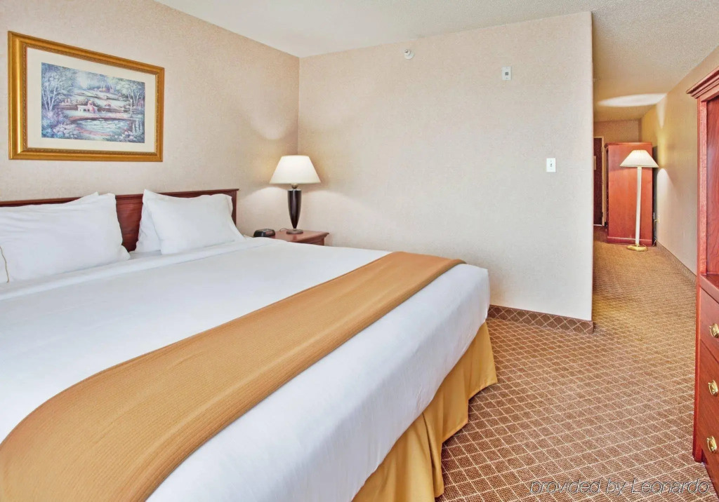 Holiday Inn Express Hotel & Suites Beatrice by IHG