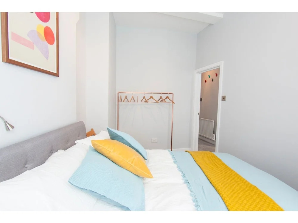 Spacious one Bedroom Flat in South London