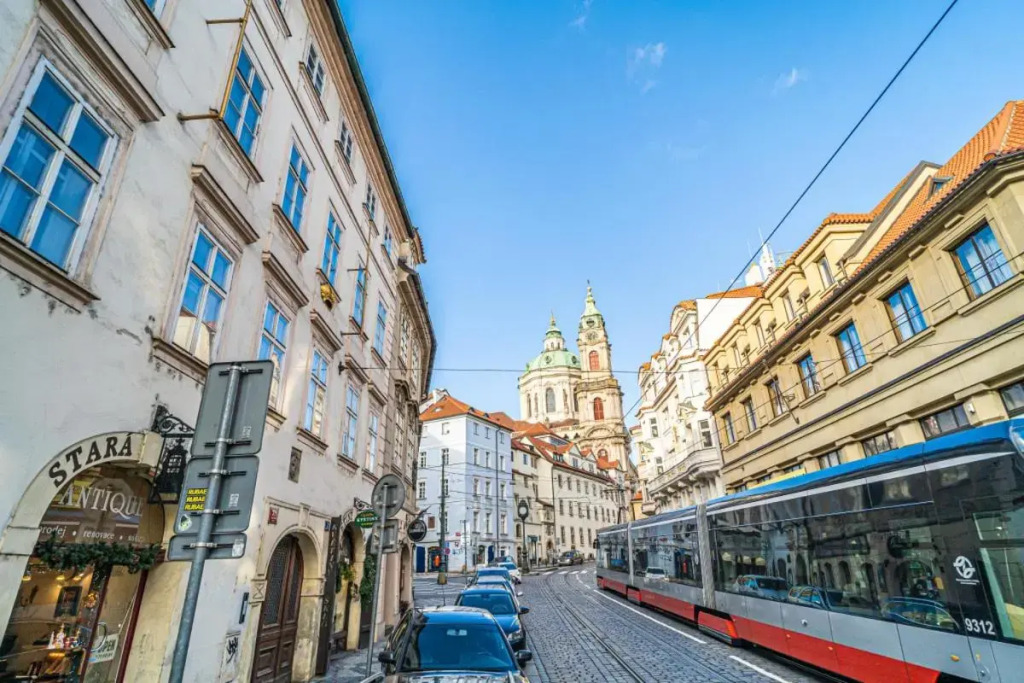 Stylish Studio at Lesser Town, Charles Bridge 3min by walk