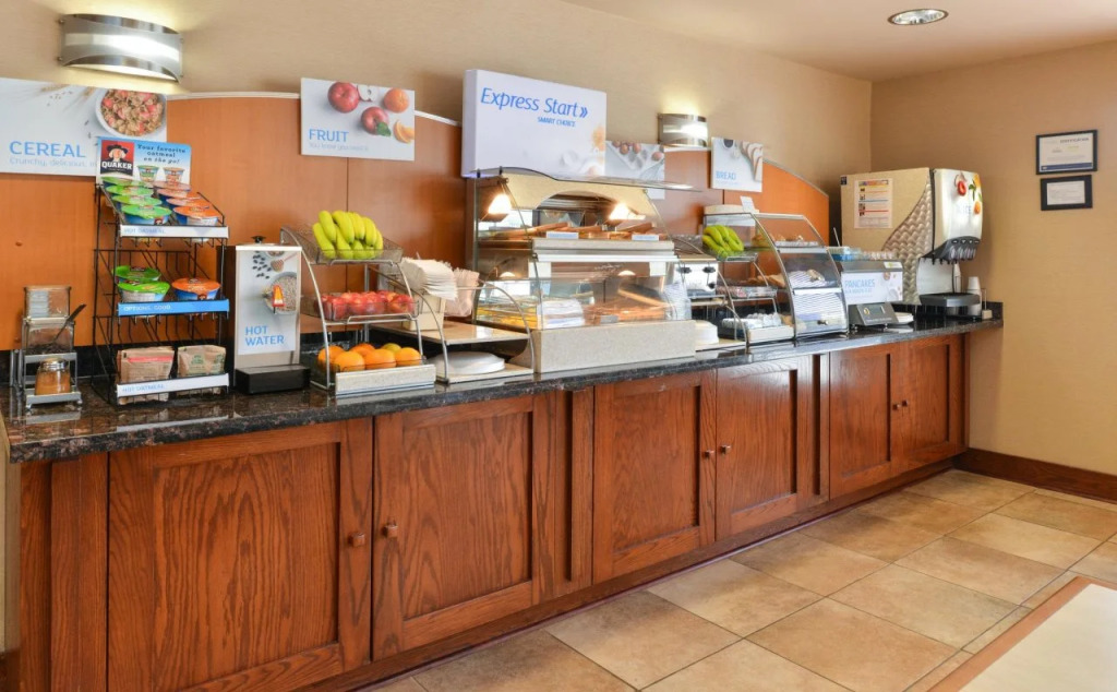 Holiday Inn Express Hotel & Suites Greenville by IHG