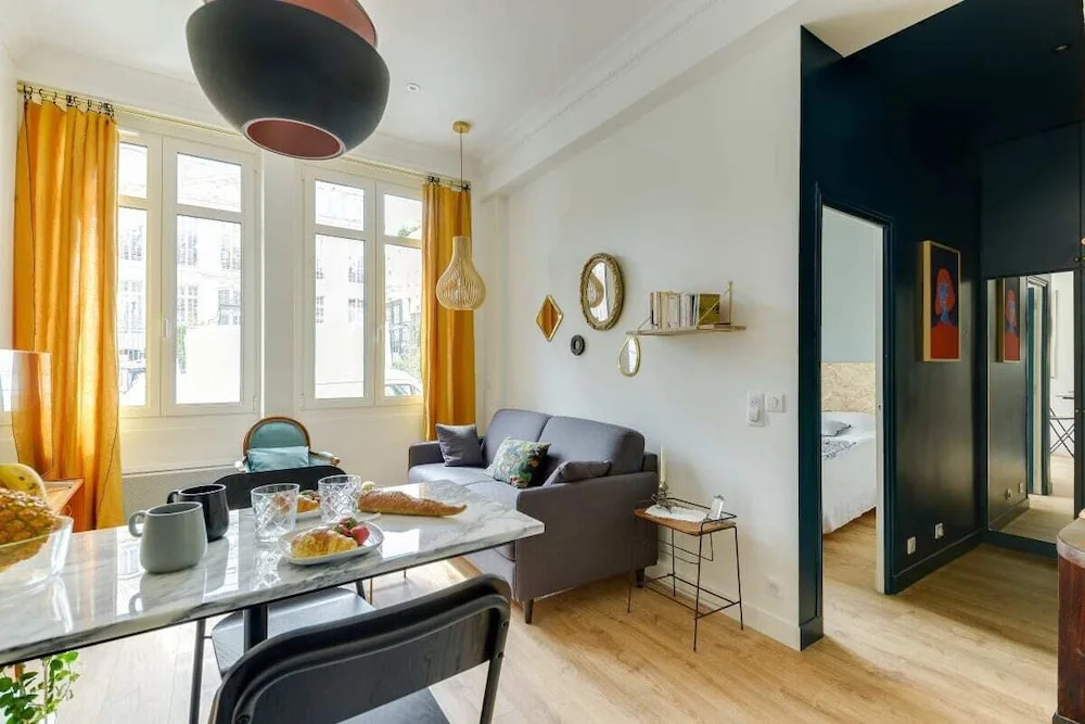 Sublime chic & modern apartment - Paris 5e by GuestReady