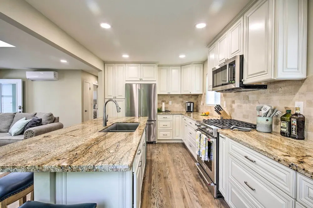 Coastal Carlsbad Home: 1 Mi to Beach & Downtown