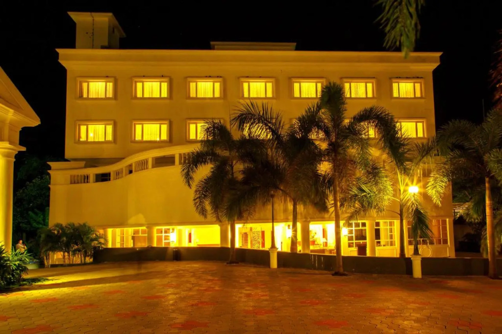 Camelot Hotel