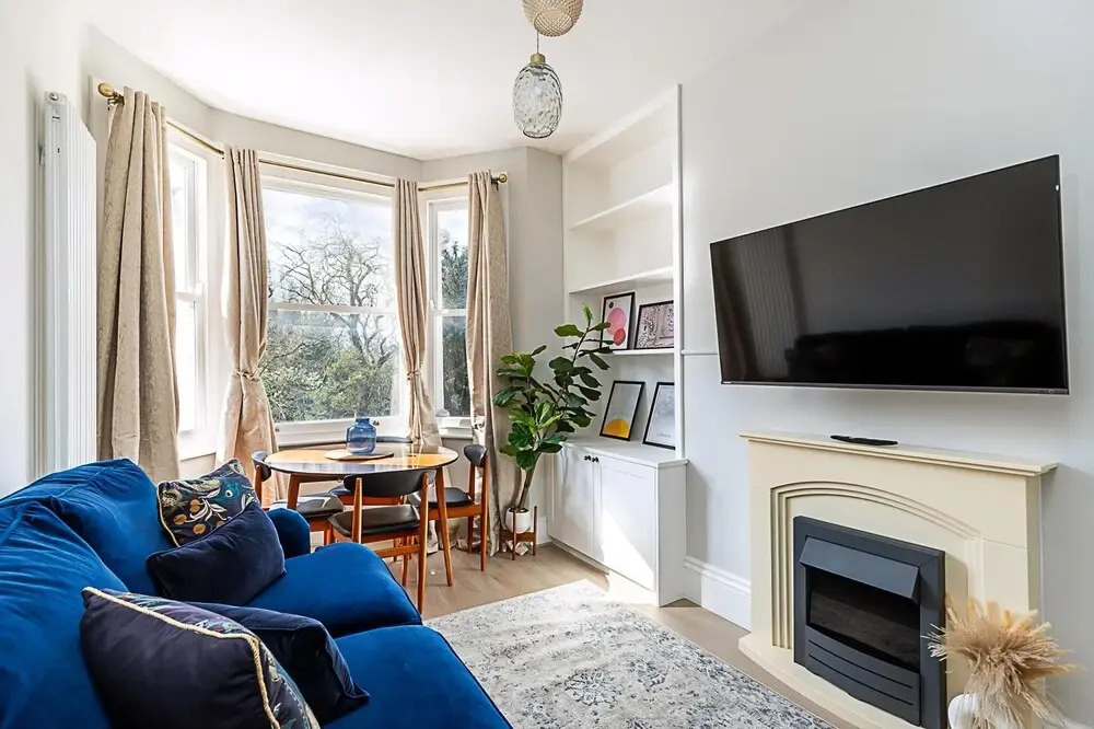Lovely Bishops Park Flat