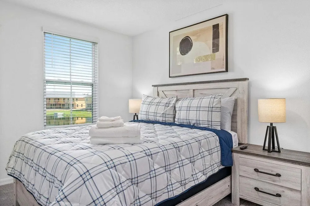 Villa 3 BR, 2.5 BA Sleeps 8