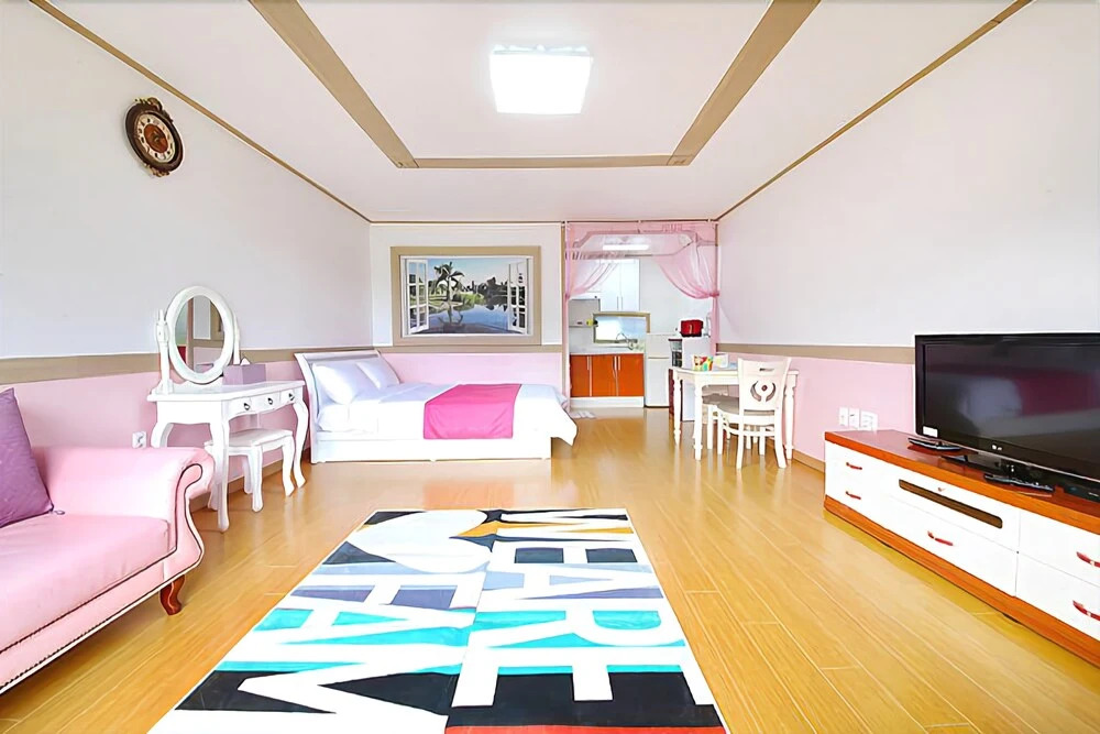 Gyeongpo Starry Love Song House Pension