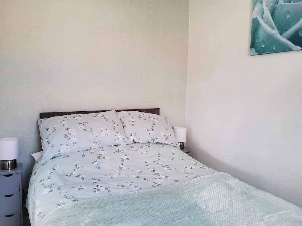 Lena's Place, Dogs Welcome Chalet Bridlington