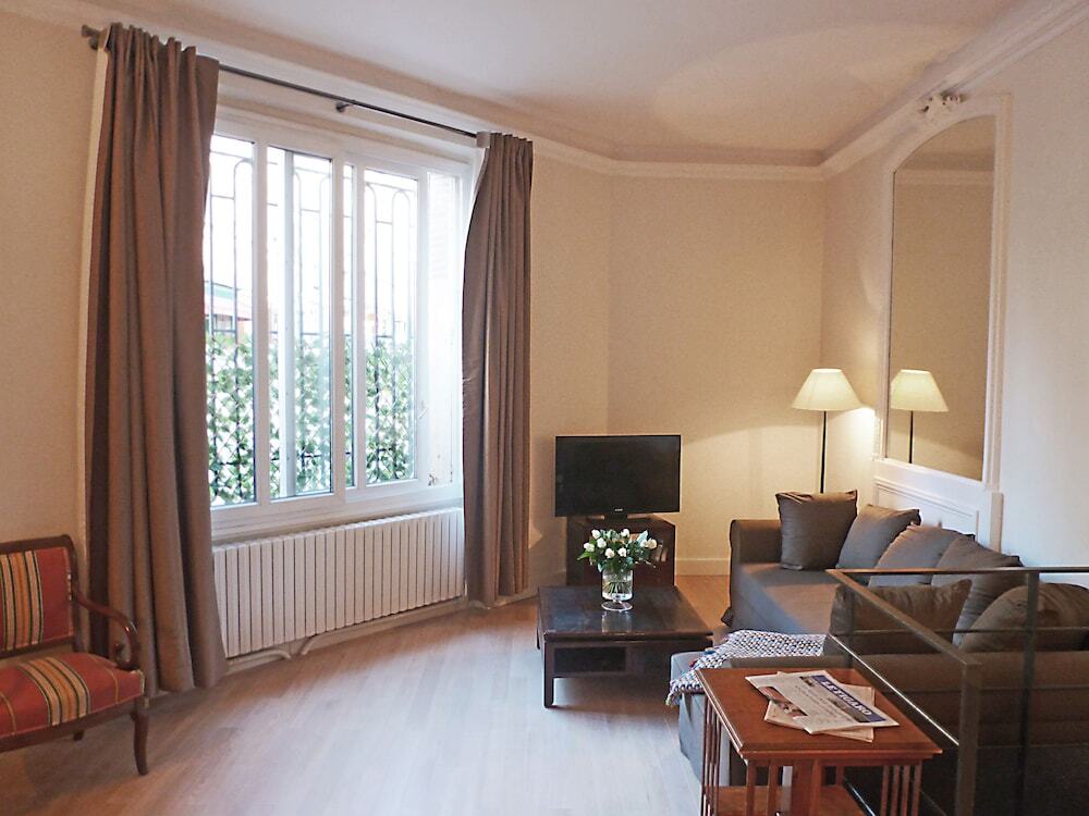 Designer Stay - Champs Elysées