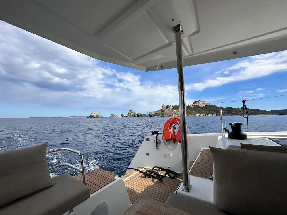 Catamaran EDEN