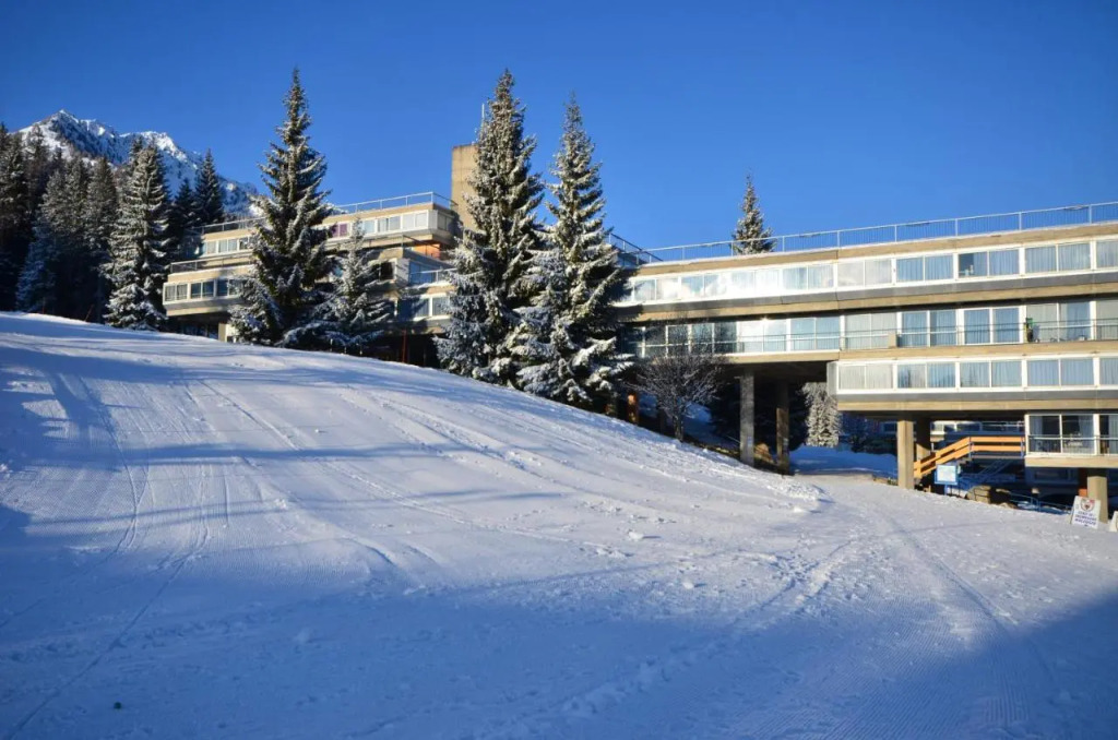TH 1400 Hotel