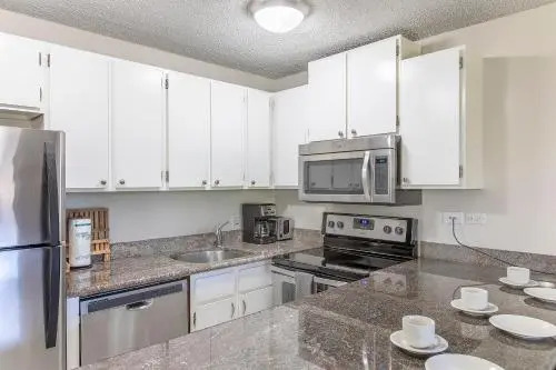 Four Paddle One Bedroom Condo