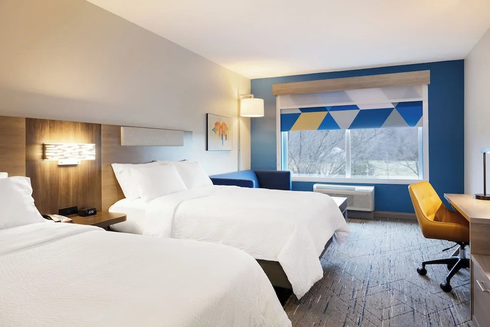 Holiday Inn Express and Suites Chicago West Oak Park by IHG