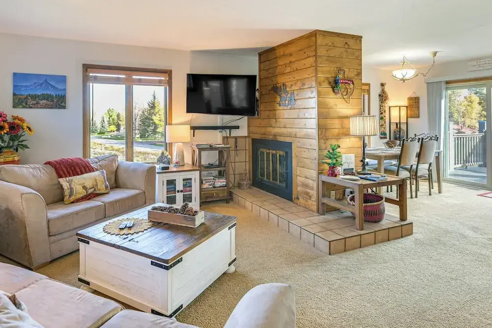 Pagosa Condo w/ Deck, 4 Mi to Hot Springs & Dtwn