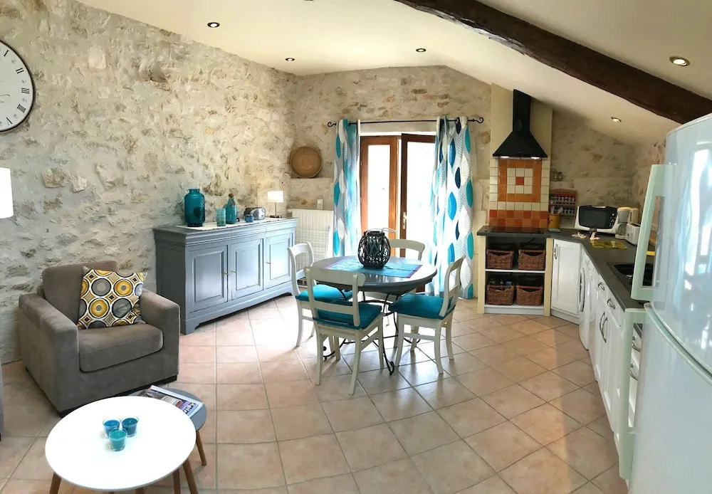 2 Gîtes 1 chambre, près de Cahors, piscine, wifi