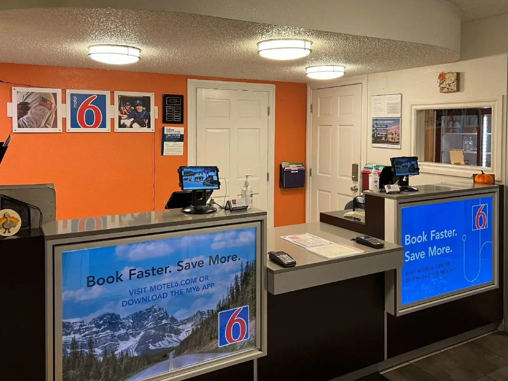 Motel 6-Butte, MT - Historic City Center