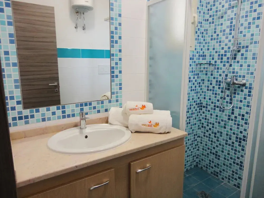 VersoSud - Acton Apartment 16