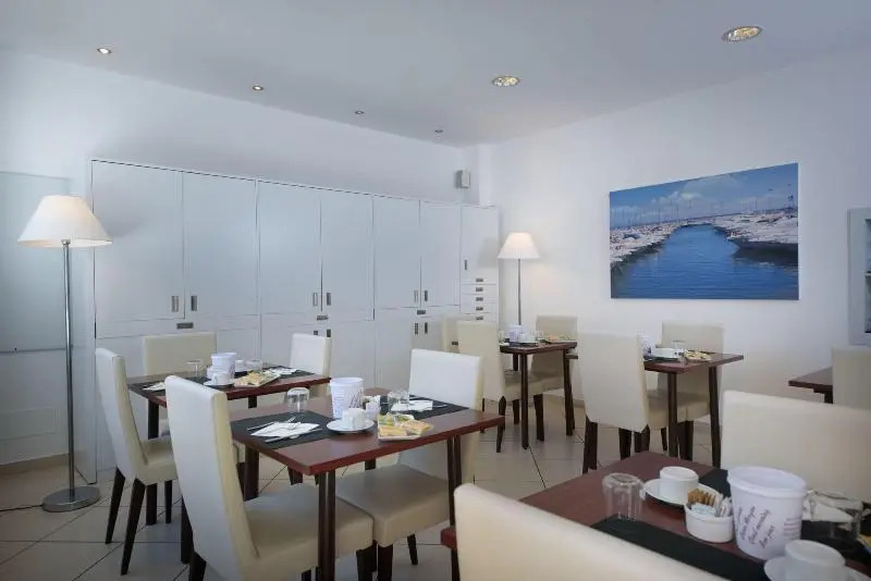 Hotel La Marina