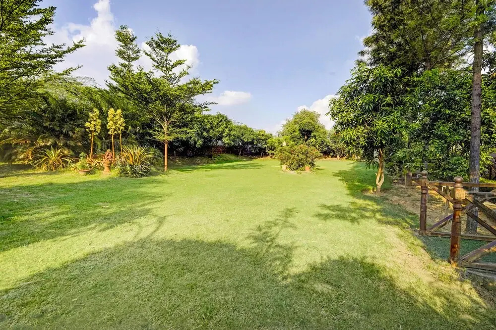 Alaya Stays Fortezza | Pet-friendly 6-BHK Farmhouse With Private Pool