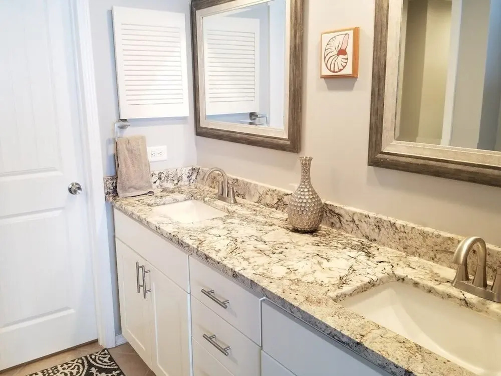 Windjammer Oceanfront Condominiums