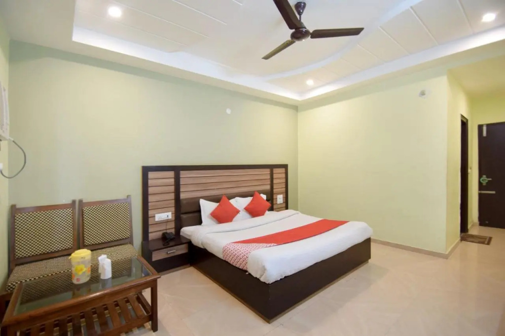 OYO 4690 Hotel Kanta International