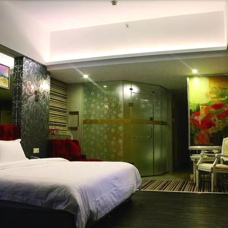 Only Hotel