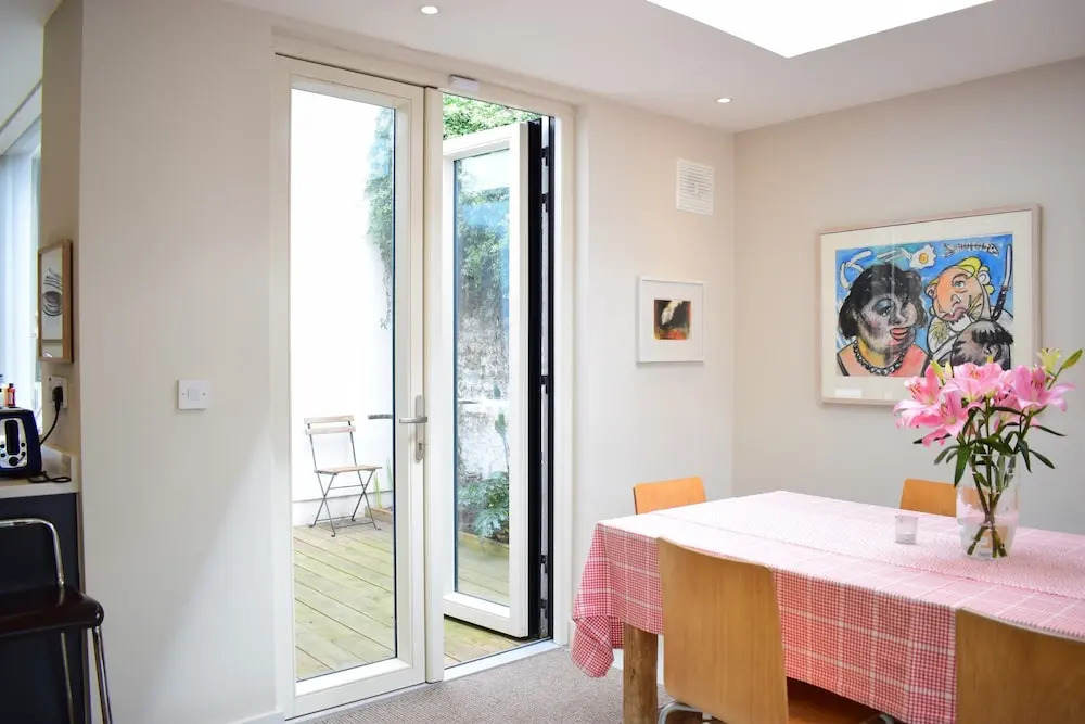 2 Bedroom Townhouse In Dublin City Centre