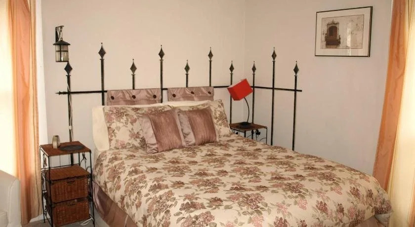 Woodmont Guest House