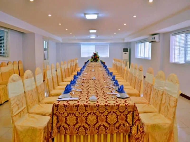 Vuong Hoan Hotel