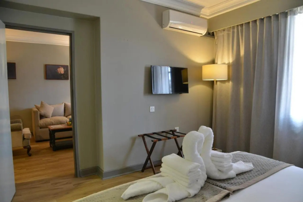 Cresta Jameson Hotel