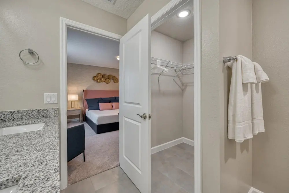 Luxury 5 Bedroom Home 10 Minutes From Disney