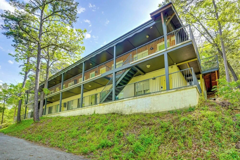 Trolley to Dtwn Eureka Springs! Tree-lined Studio