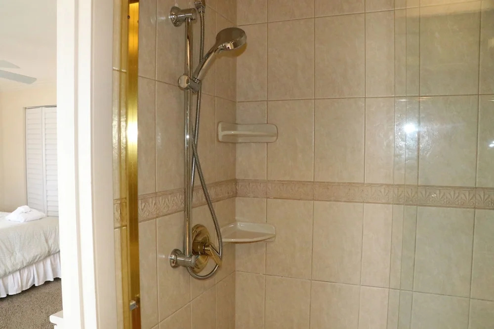 Jamaica Royale 606 - 2 Br Condo